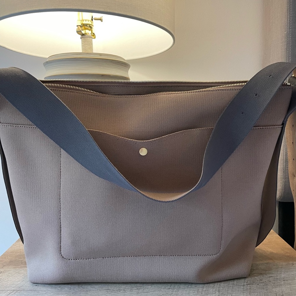 Cuyana Oversized Sling Bag NWOT (not used!)